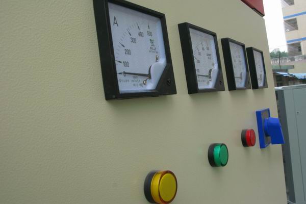 东胜配电柜-3683讲讲配电柜注意事项